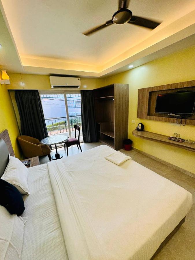 Royal Beach International Puri Exterior foto