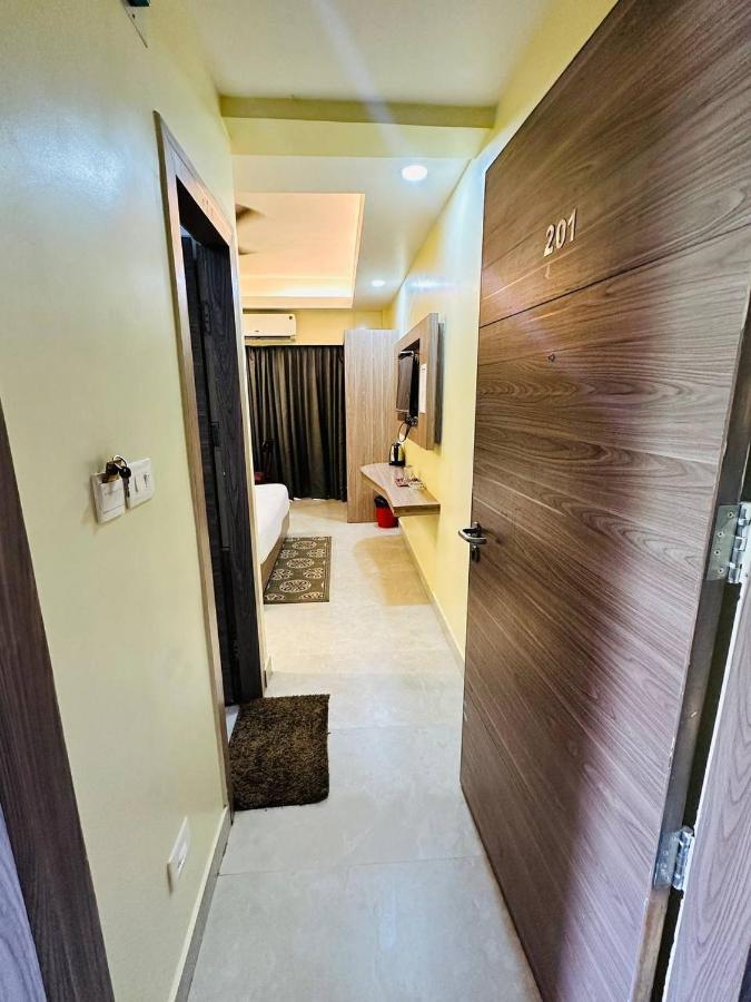 Royal Beach International Puri Exterior foto